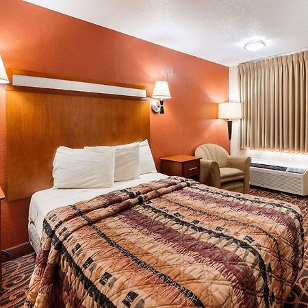 Econo Lodge Джаспер Экстерьер фото