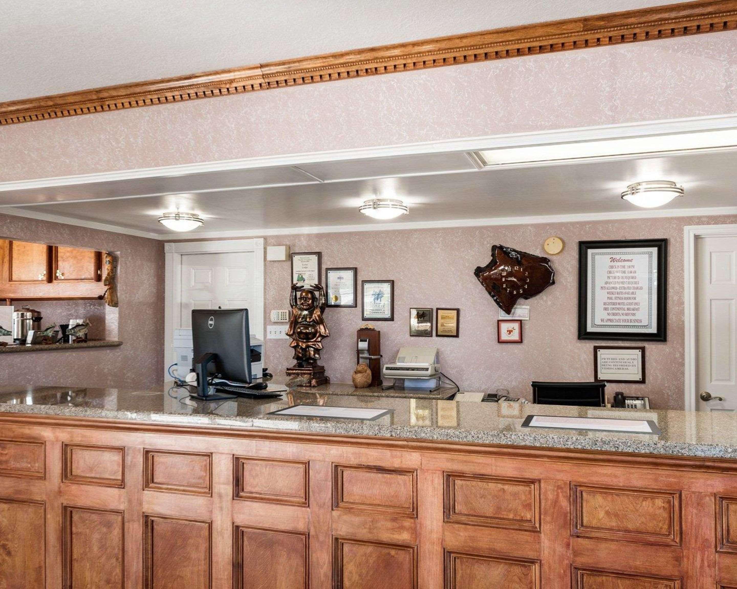 Econo Lodge Джаспер Экстерьер фото